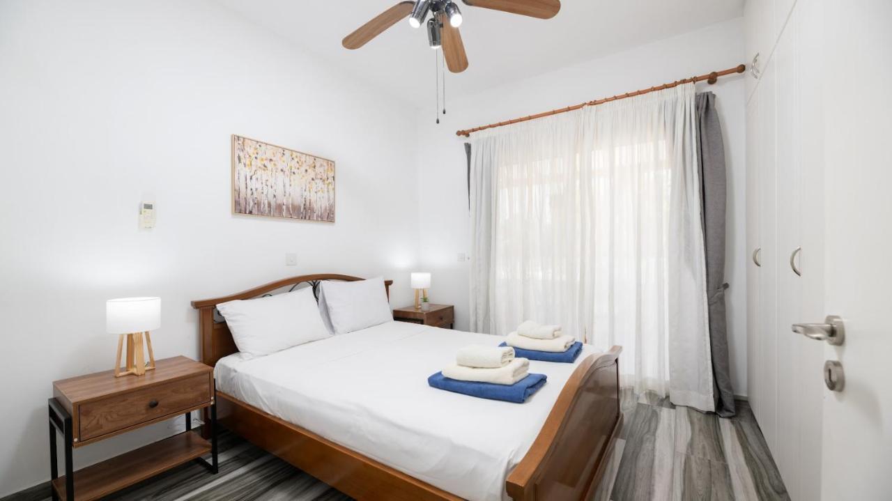 Beautiful Apartment In Harbour Paphos, Central & Close To Beach ภายนอก รูปภาพ